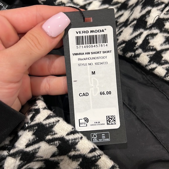 Tweed skirt - Picture 3 of 3